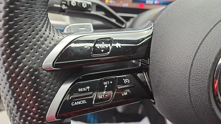 MERCEDES-BENZ GLC -
