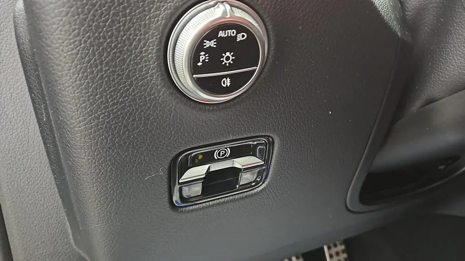 MERCEDES-BENZ GLC -