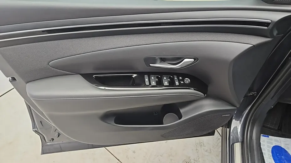 HYUNDAI Tucson -