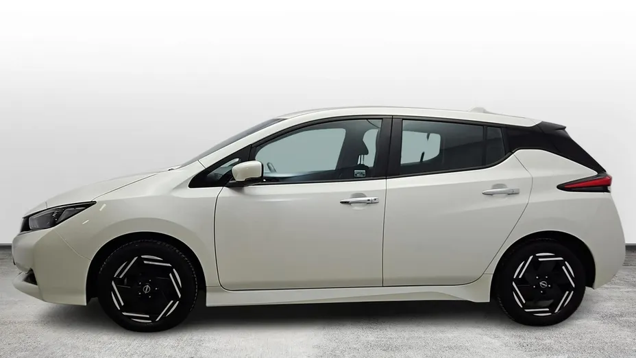 NISSAN Leaf -