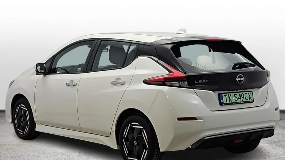 NISSAN Leaf -