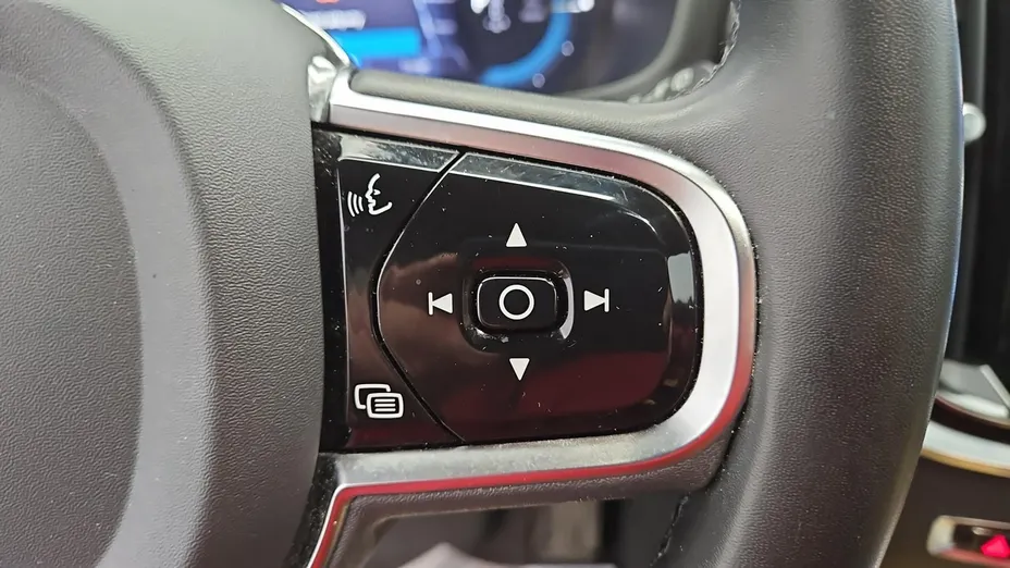 VOLVO V60 -