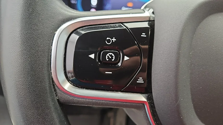 VOLVO V60 -