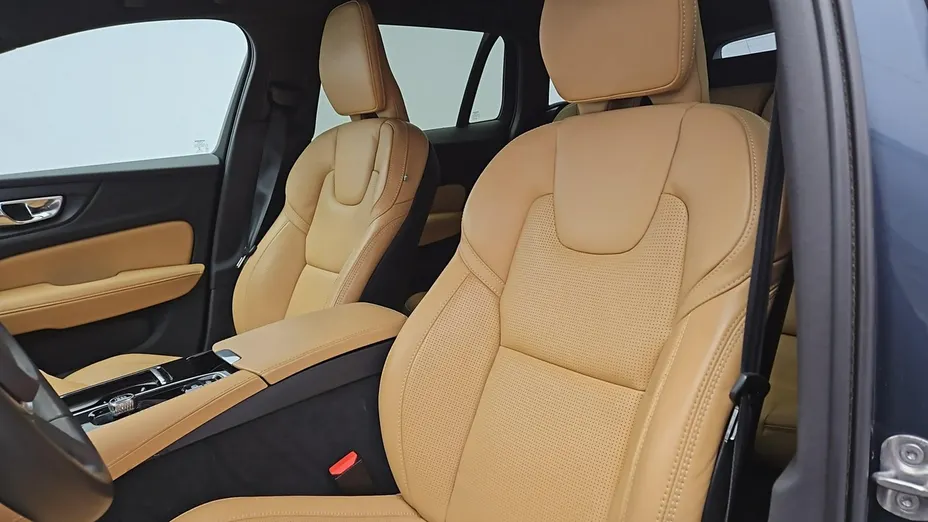 VOLVO V60 -