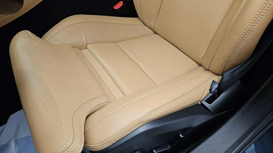 VOLVO V60 -