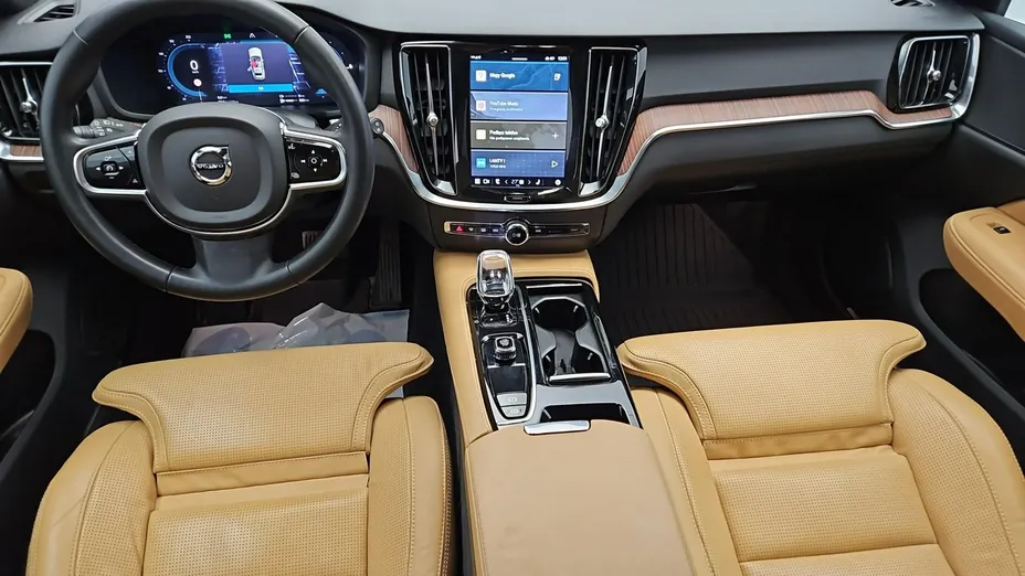 VOLVO V60 -