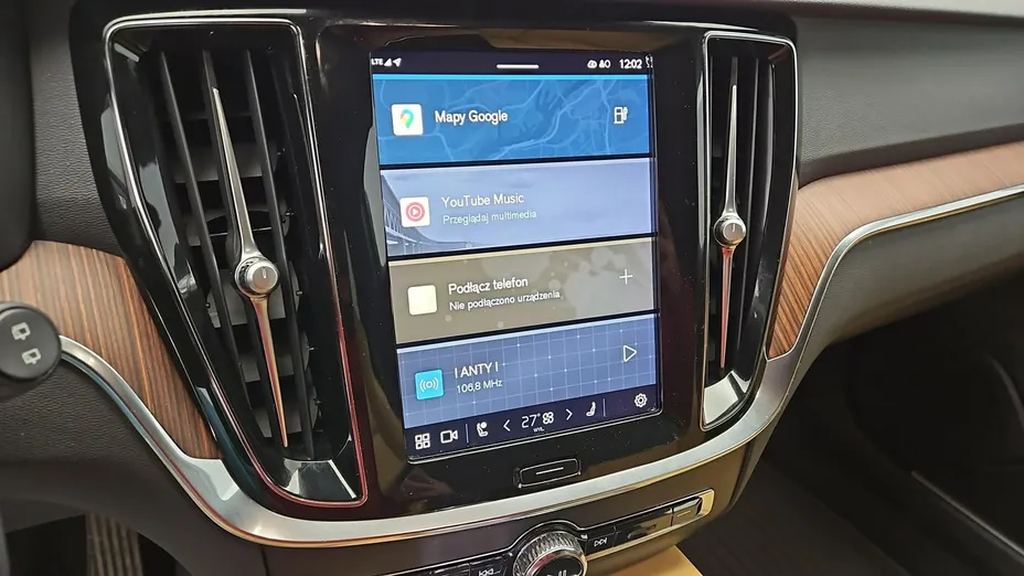 VOLVO V60 -