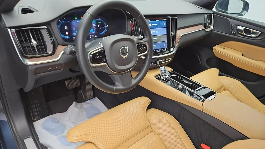 VOLVO V60 -