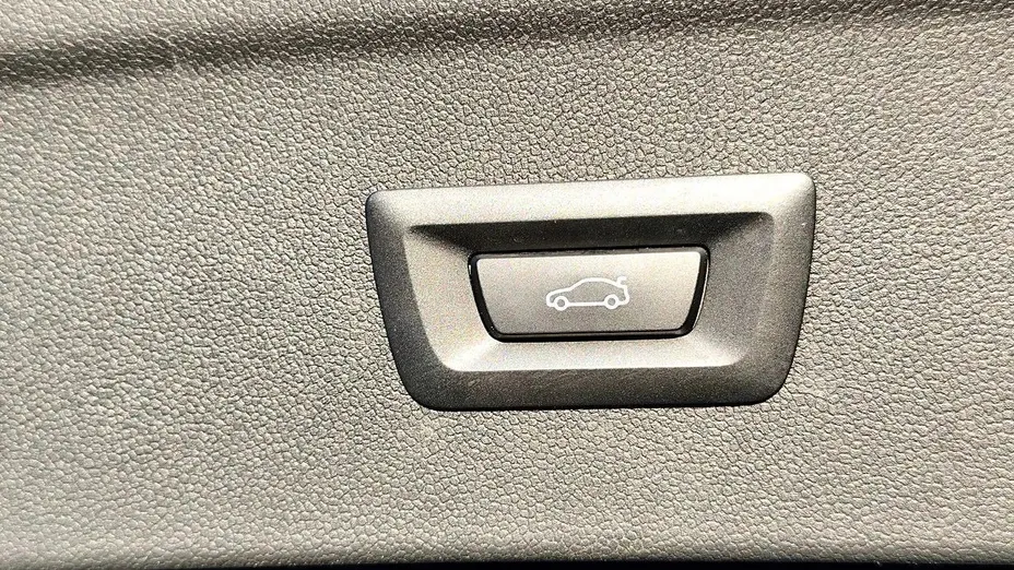 BMW iX iX xDrive50 111.5kWh Signature