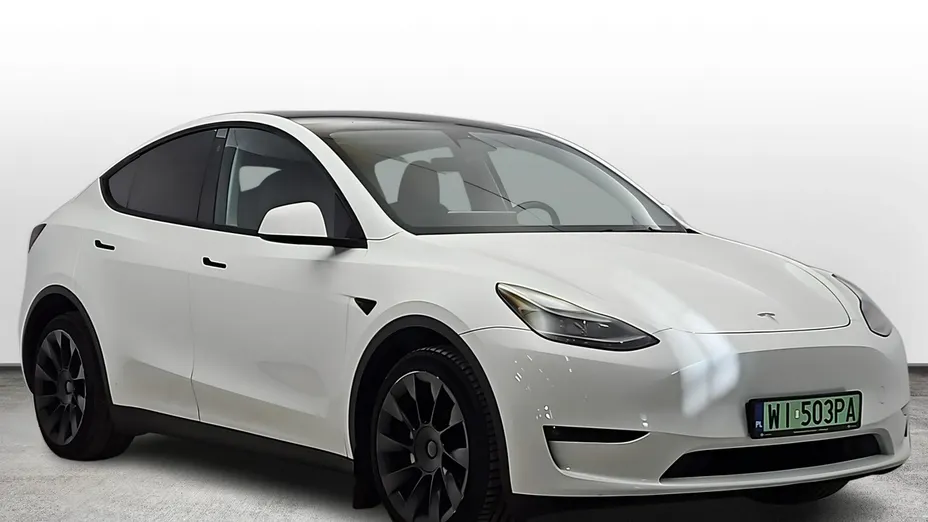 TESLA Model Y -