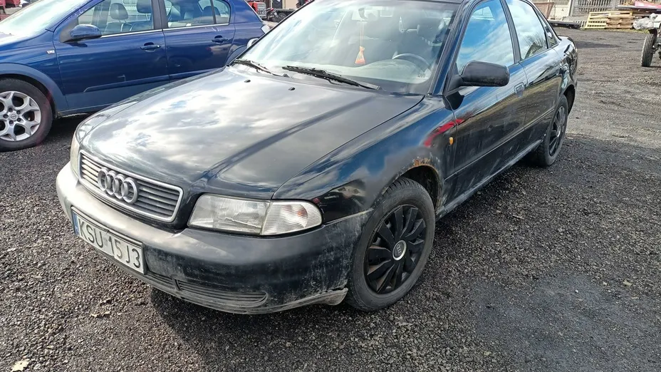 AUDI A4 -