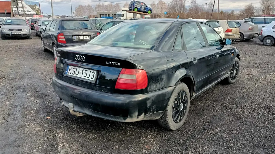 AUDI A4 -