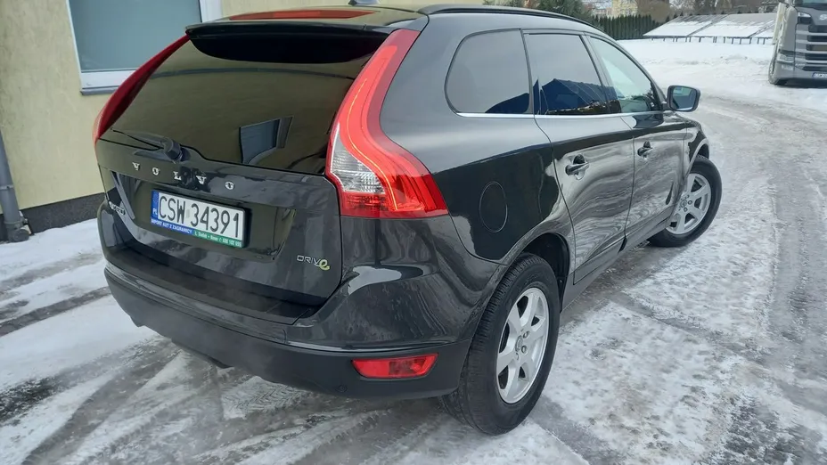 VOLVO XC60 -