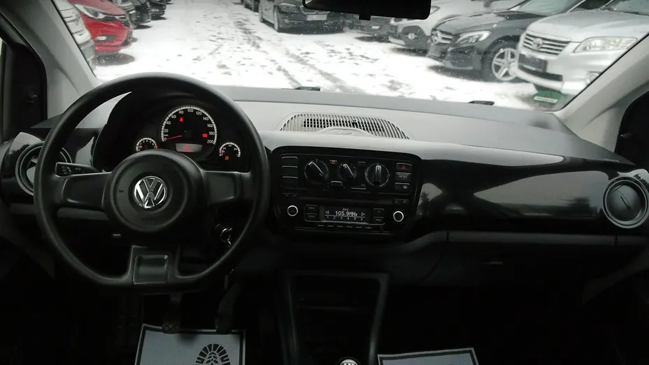 VOLKSWAGEN up! -