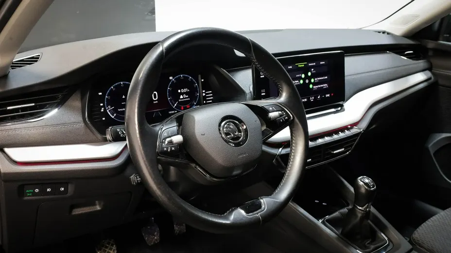SKODA Octavia -