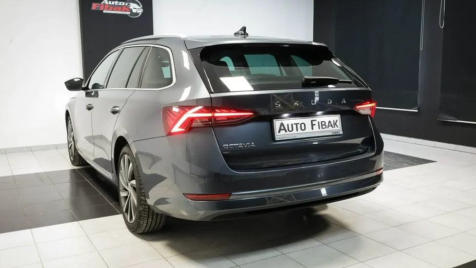 SKODA Octavia -