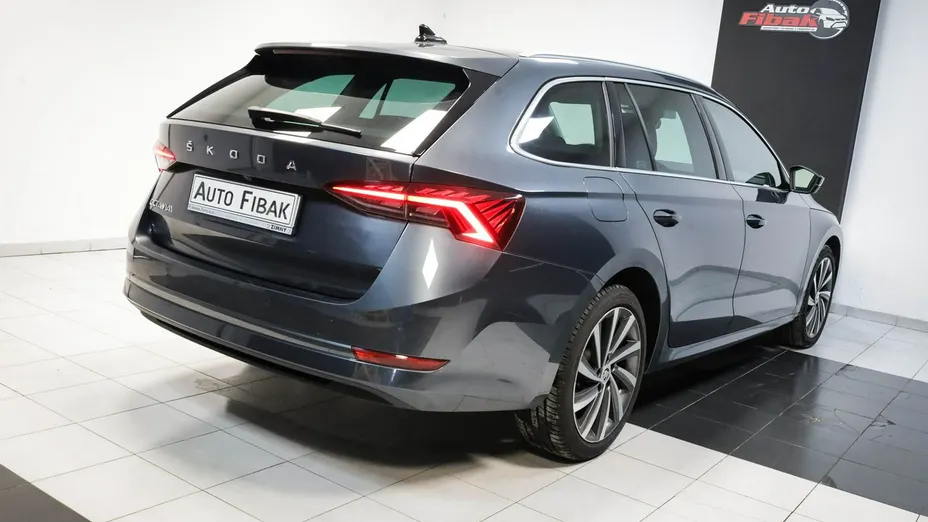 SKODA Octavia -