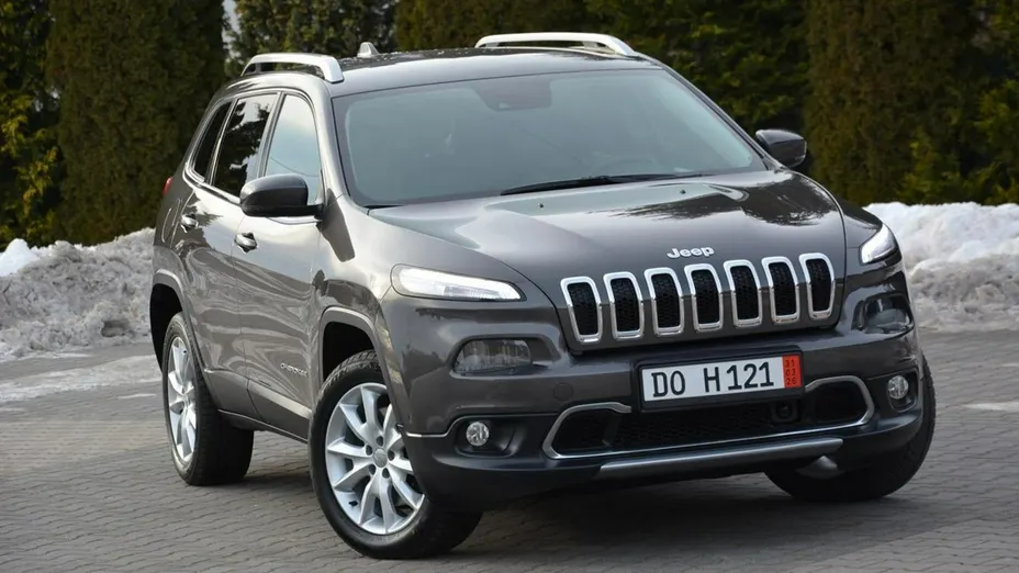 JEEP Cherokee -