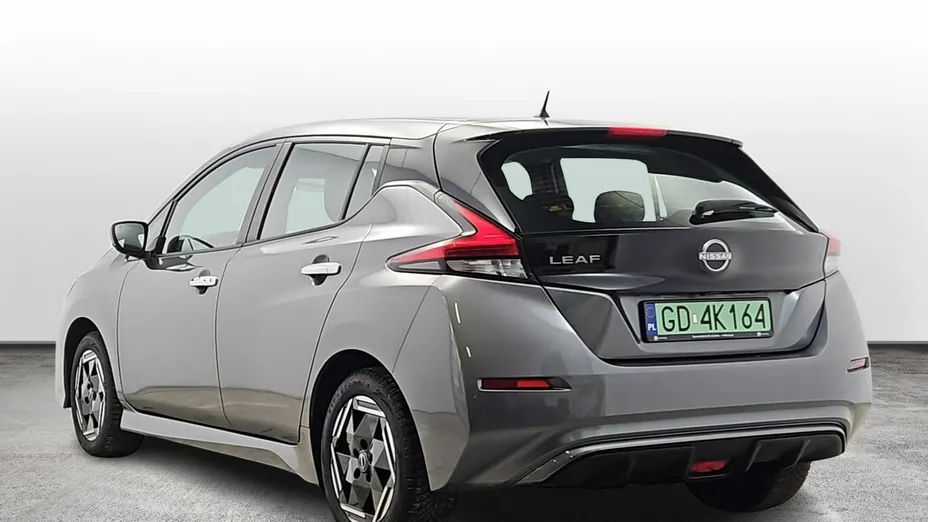 NISSAN Leaf -