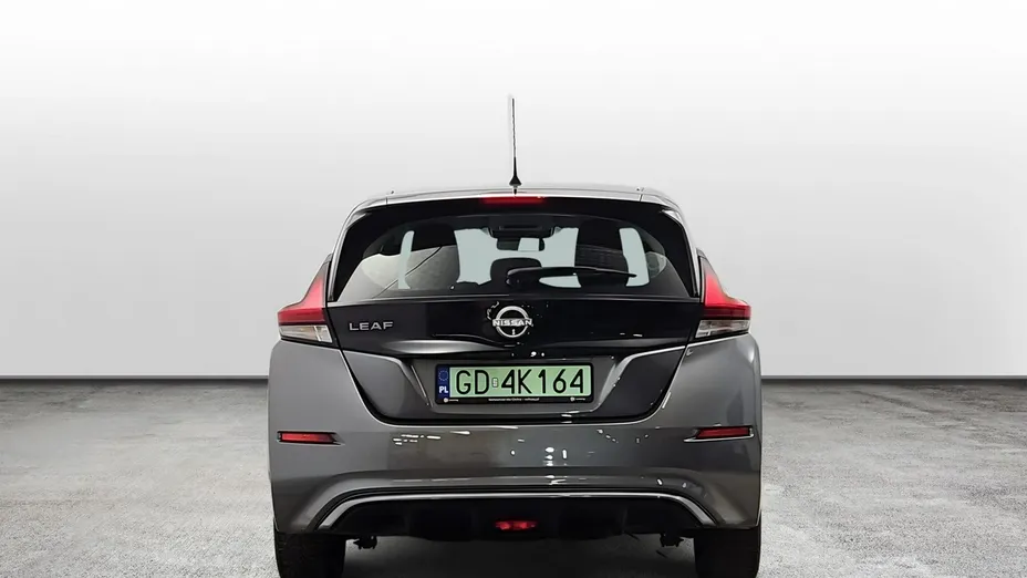 NISSAN Leaf -