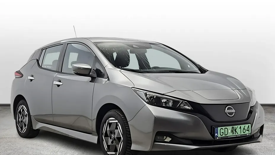 NISSAN Leaf -