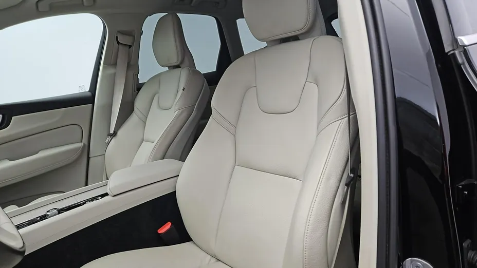 VOLVO XC60 -