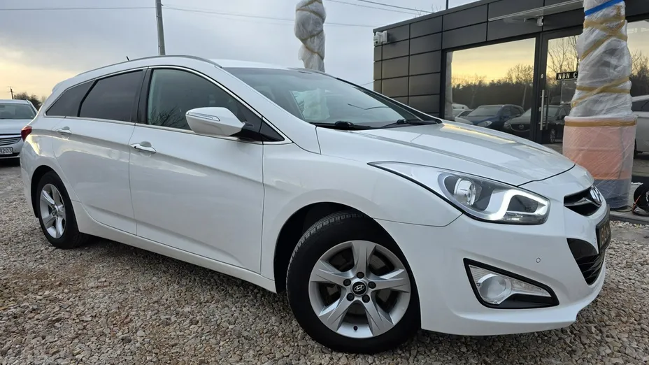 HYUNDAI i40 -
