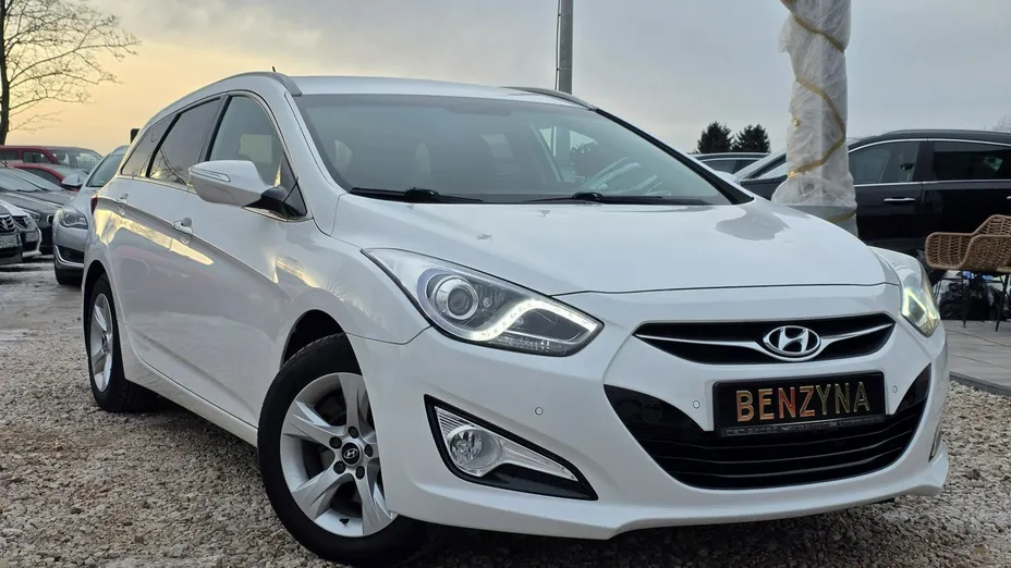 HYUNDAI i40 -