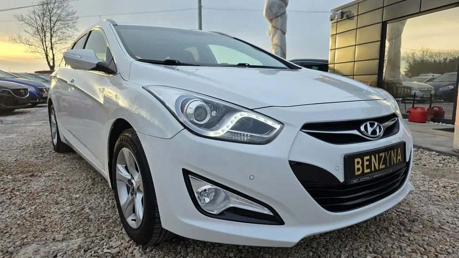 HYUNDAI i40 -