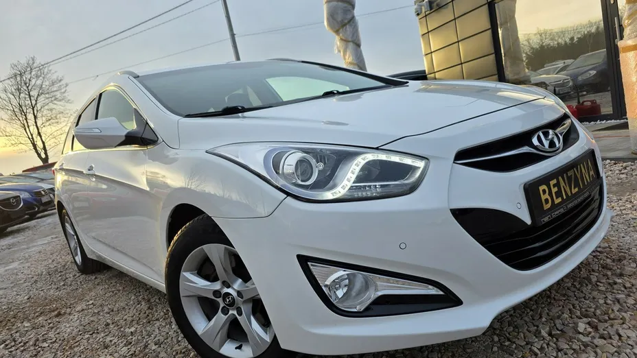 HYUNDAI i40 -