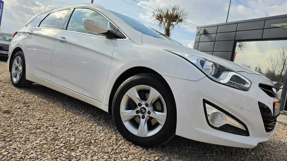 HYUNDAI i40 -