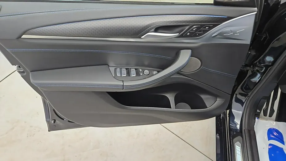 BMW iX3 -