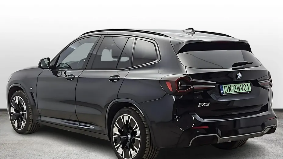 BMW iX3 -