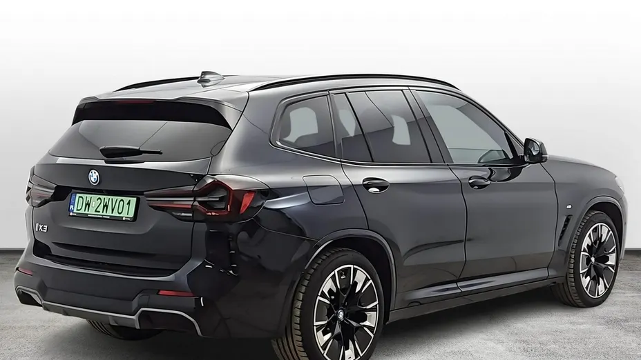 BMW iX3 -