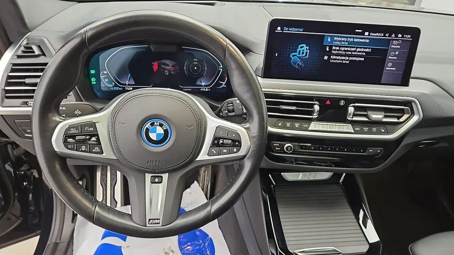 BMW iX3 -