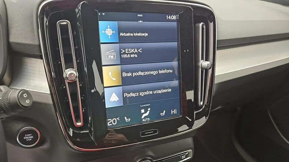 VOLVO XC40 -