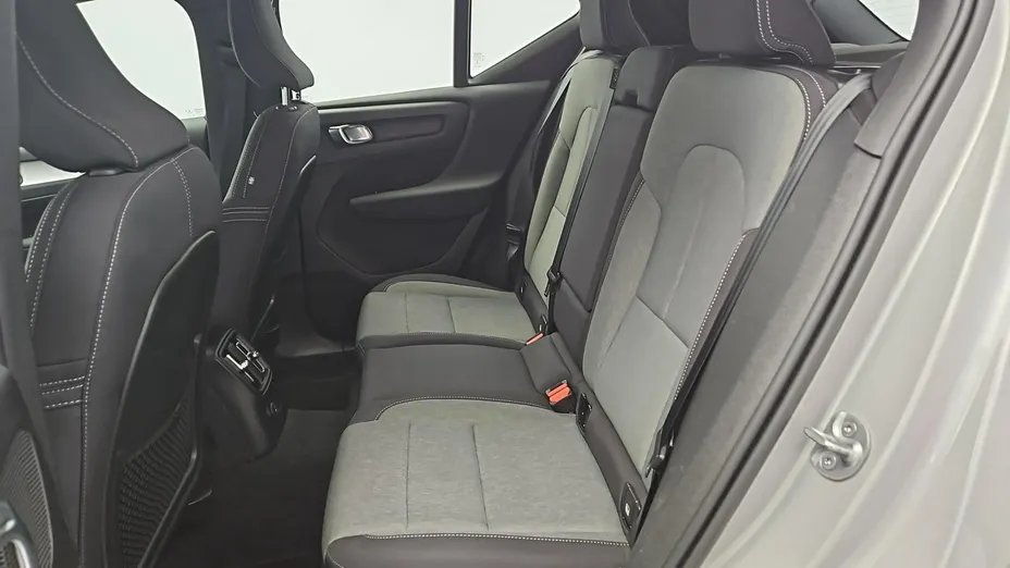 VOLVO XC40 -