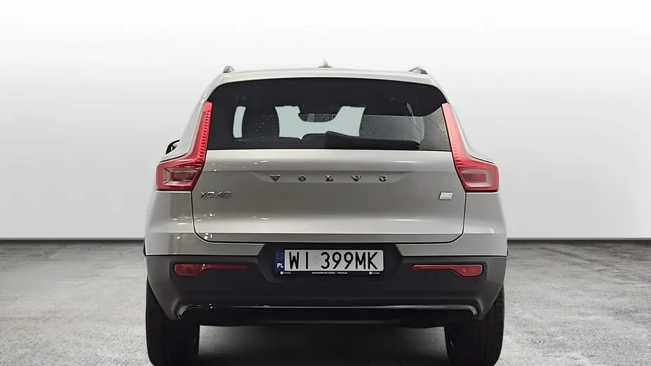 VOLVO XC40 -