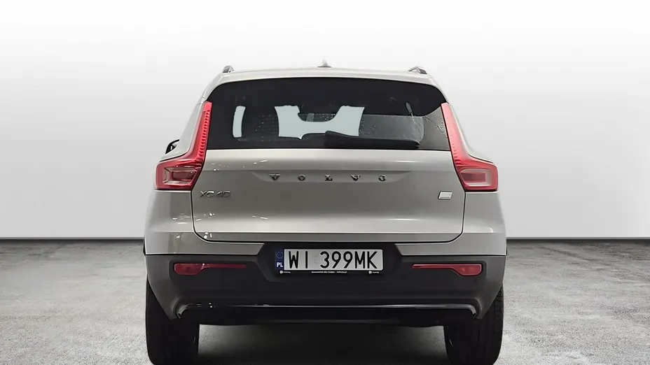 VOLVO XC40 -