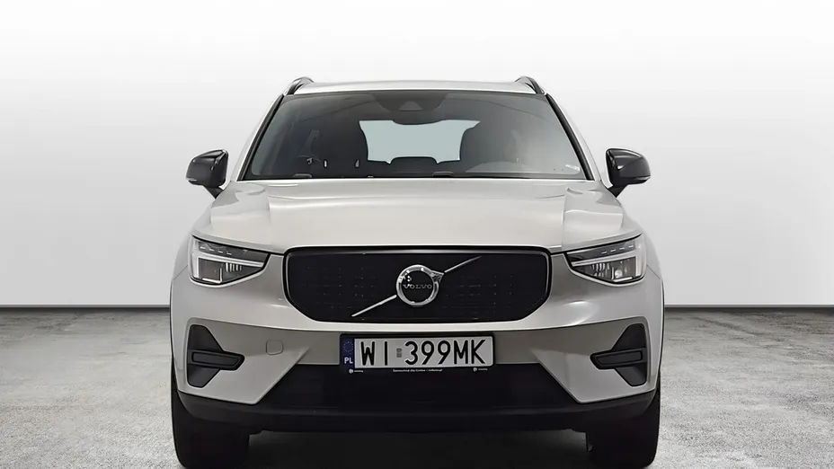VOLVO XC40 -