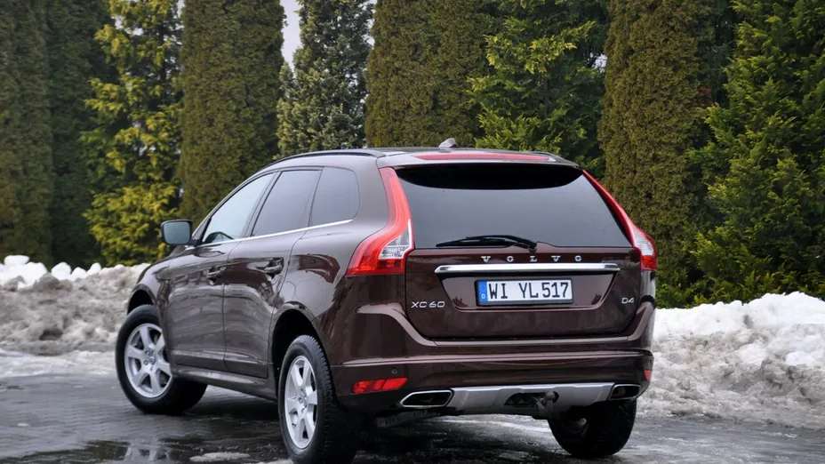 VOLVO XC60 -
