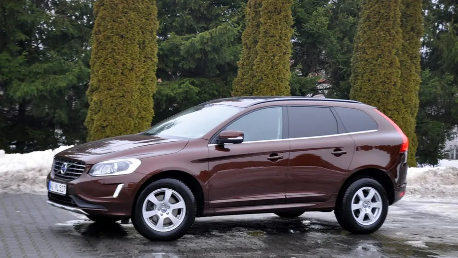 VOLVO XC60 -