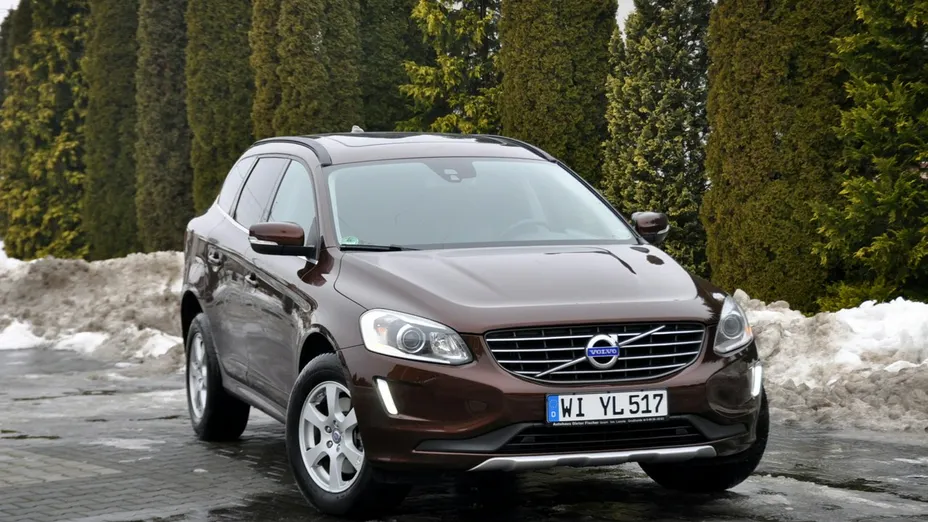 VOLVO XC60 -