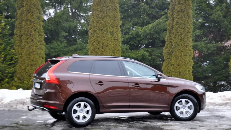 VOLVO XC60 -
