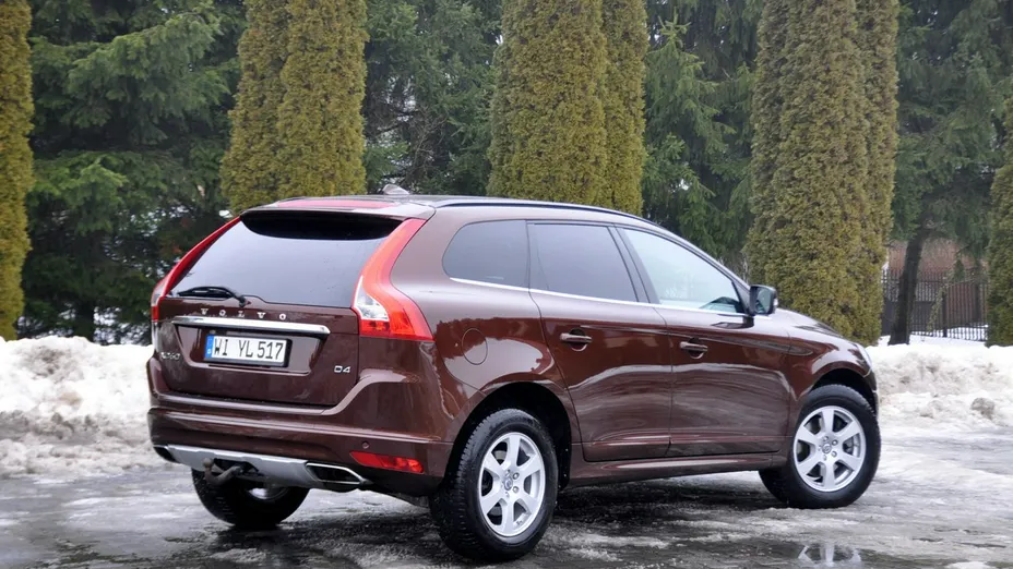VOLVO XC60 -