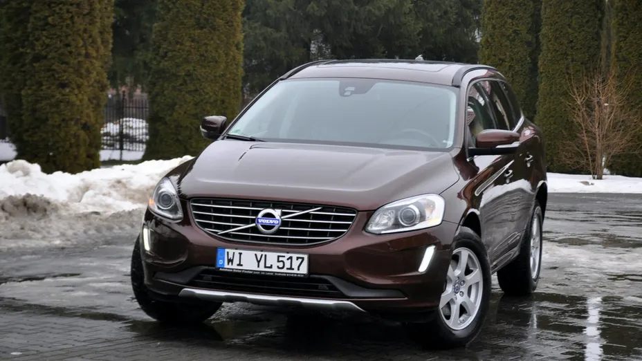 VOLVO XC60 -
