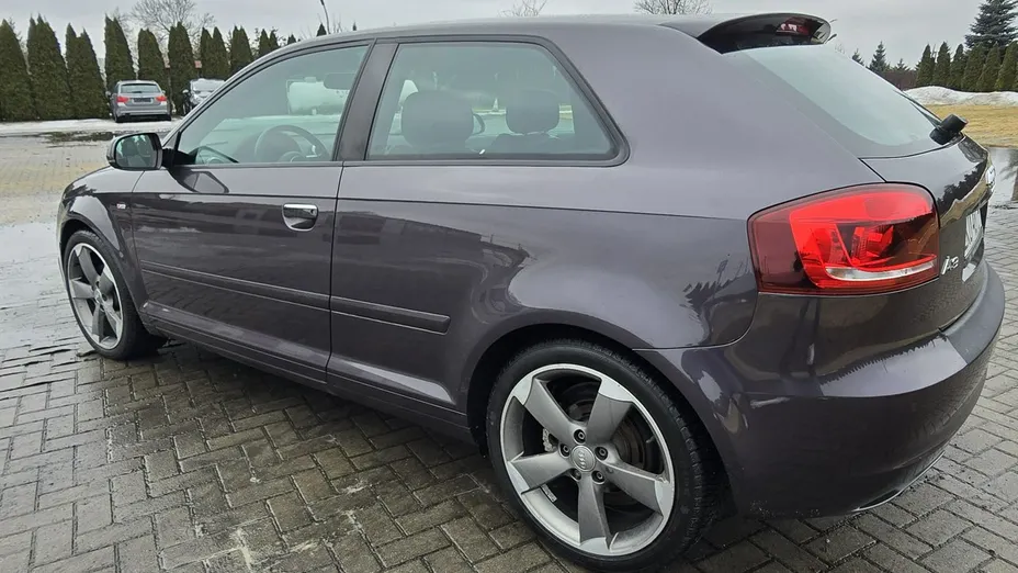 AUDI A3 -