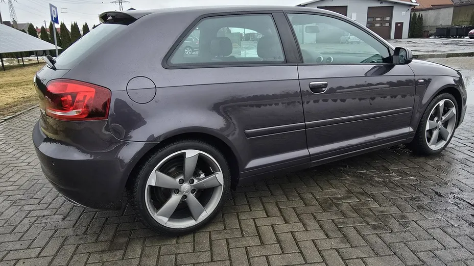 AUDI A3 -