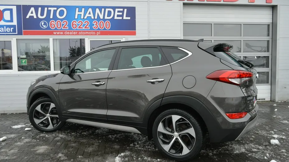 HYUNDAI Tucson -