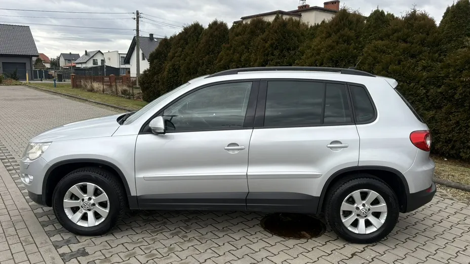 VOLKSWAGEN Tiguan -